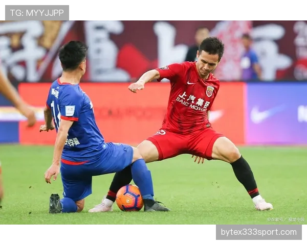 瓜达拉哈拉近期联赛表现稳定，中前场配合提升球队进攻效率